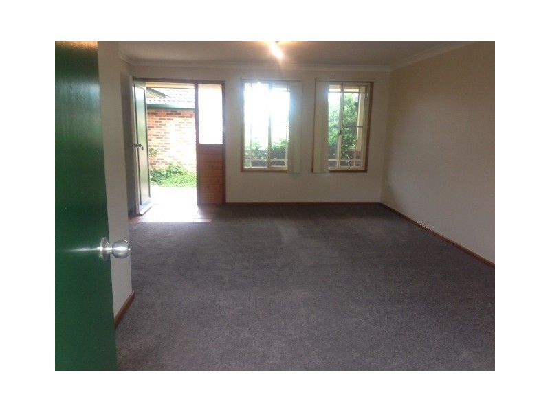 4/3 Strong Place, Richmond NSW 2753