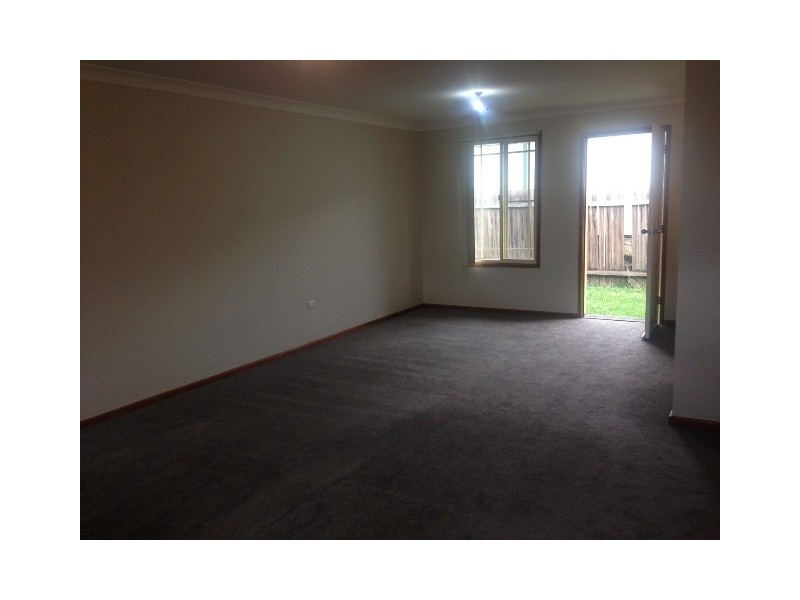 4/3 Strong Place, Richmond NSW 2753
