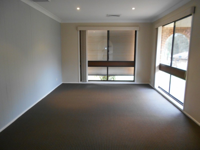 16 Mitchell Drive, Glossodia NSW 2756