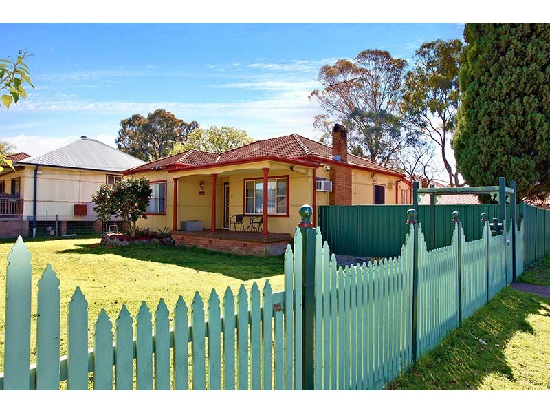 33 Cambridge Street, Blacktown NSW 2148