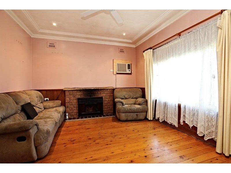 33 Cambridge Street, Blacktown NSW 2148