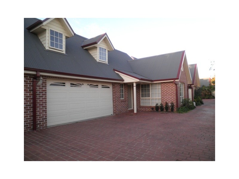 2/30 Bourke Street, Richmond NSW 2753