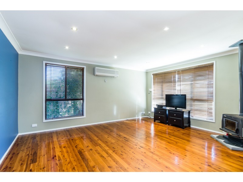 18 Andrew Thompson Drive, Mcgraths Hill NSW 2756