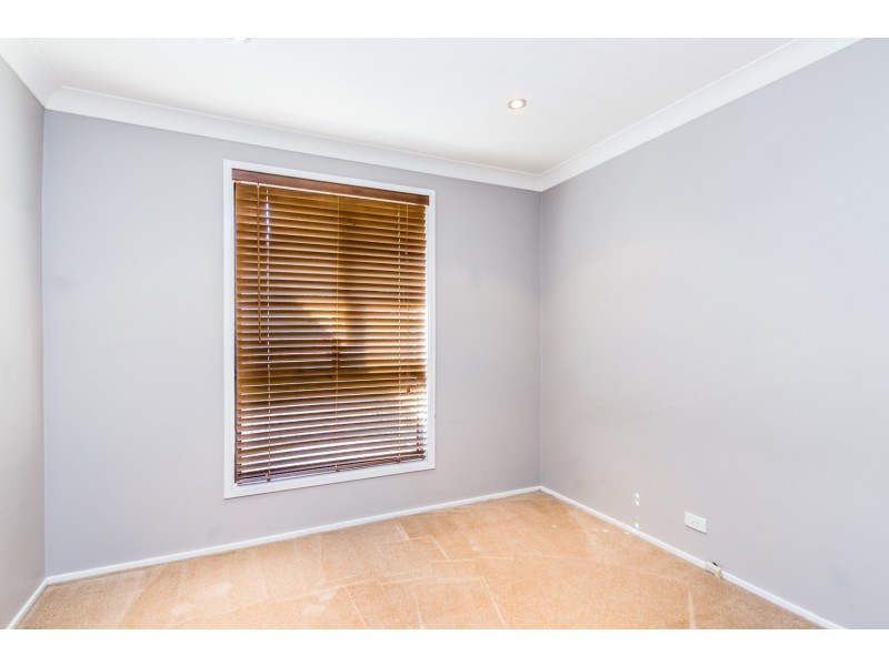 18 Andrew Thompson Drive, Mcgraths Hill NSW 2756