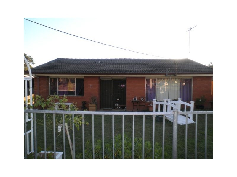 17 Muscharry Rd, Londonderry NSW 2753