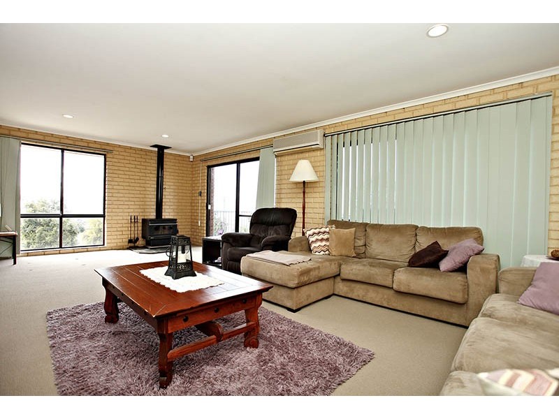 19 Dabbage Pl, Kurrajong Heights NSW 2758