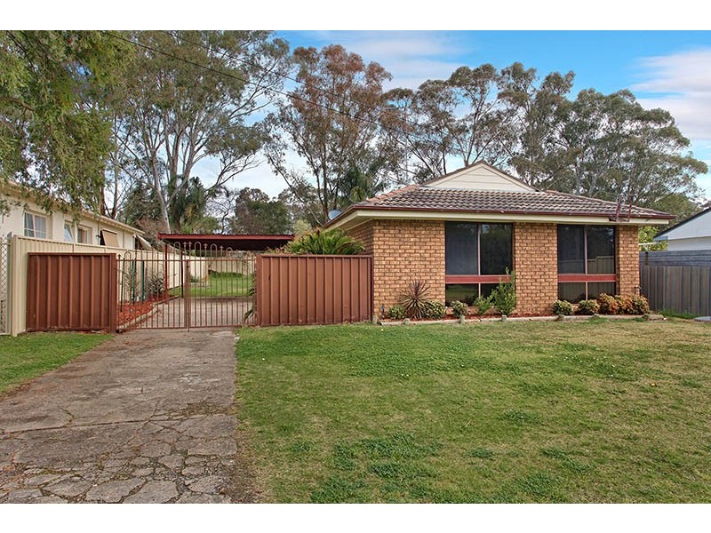 2 Gormley Street, Freemans Reach NSW 2756