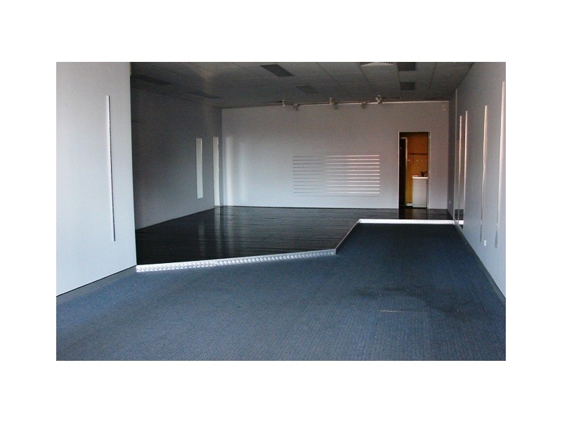2/9 West Market Street, Richmond NSW 2753