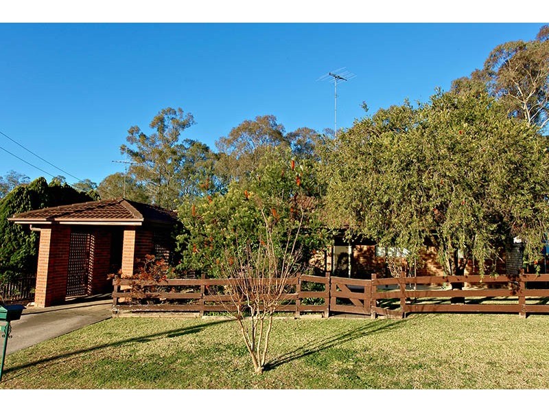 8 Chestnut Dr, Glossodia NSW 2756