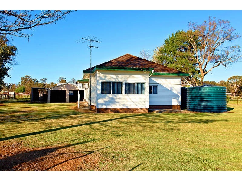 28 Fourth Road, Berkshire Park NSW 2765