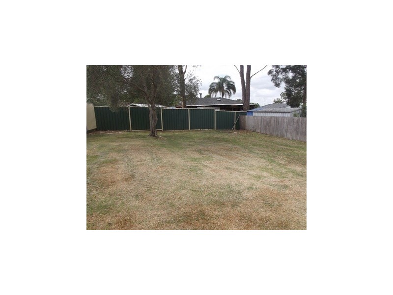 12 Netherton Avenue, St Clair NSW 2759