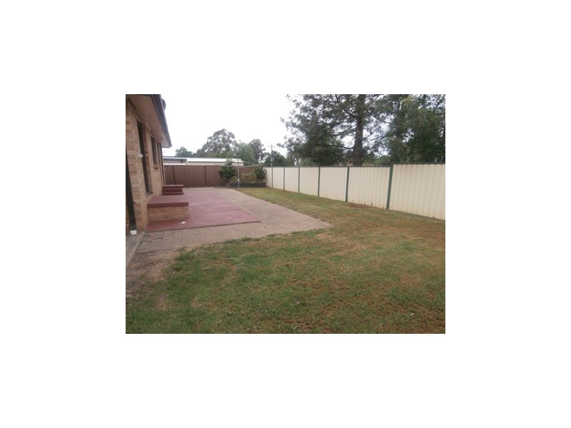 41 William Cox Drive, Richmond NSW 2753