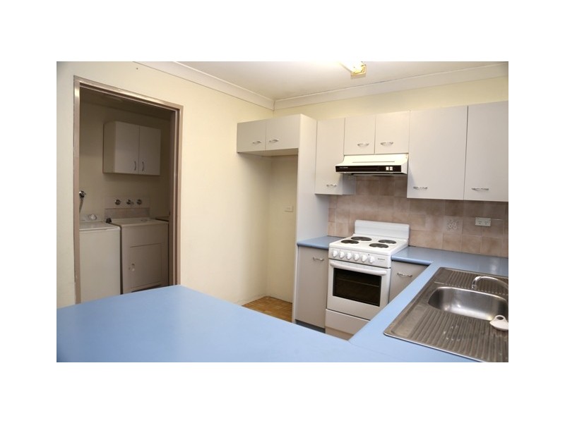 2/5 East Market Street, Richmond NSW 2753