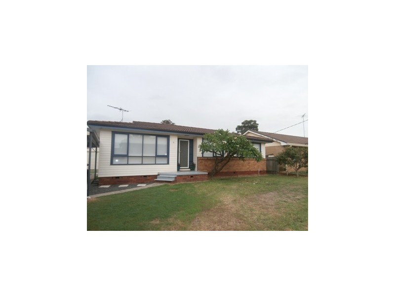 8 Catchpole Avenue, Richmond NSW 2753