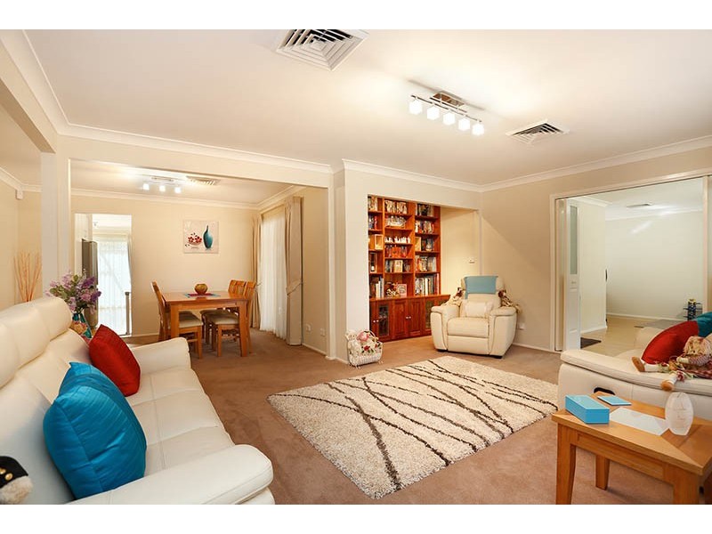 11 Warrina Pl, Londonderry NSW 2753