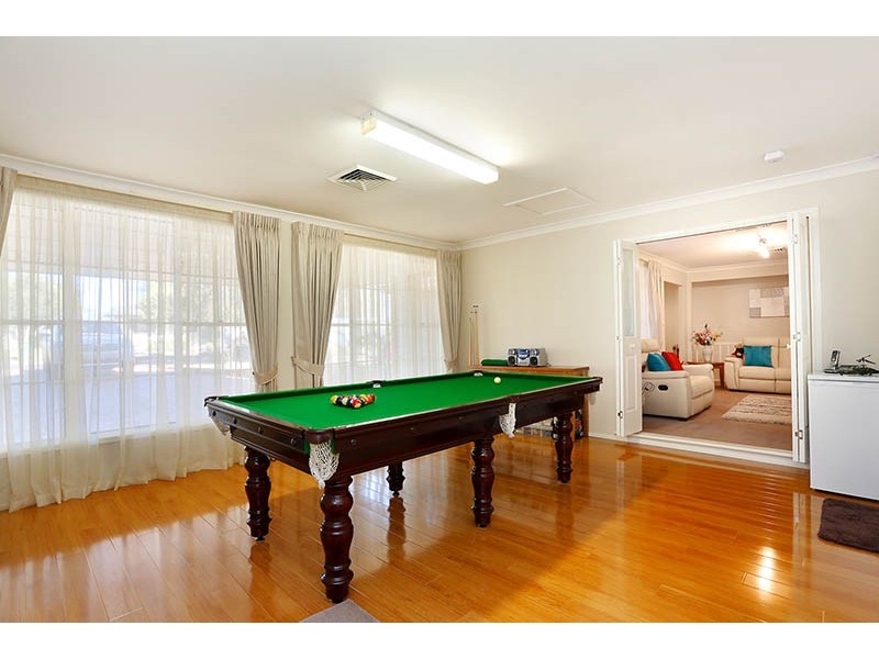 11 Warrina Pl, Londonderry NSW 2753