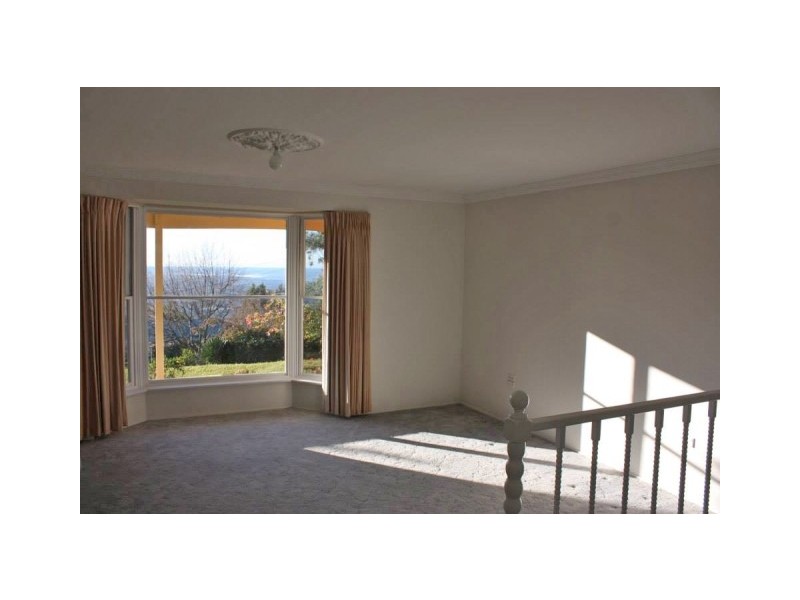 27 Dabage Place, Kurrajong Heights NSW 2758