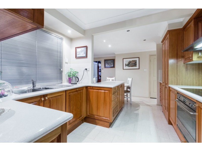 6 Farley Pl, Londonderry NSW 2753