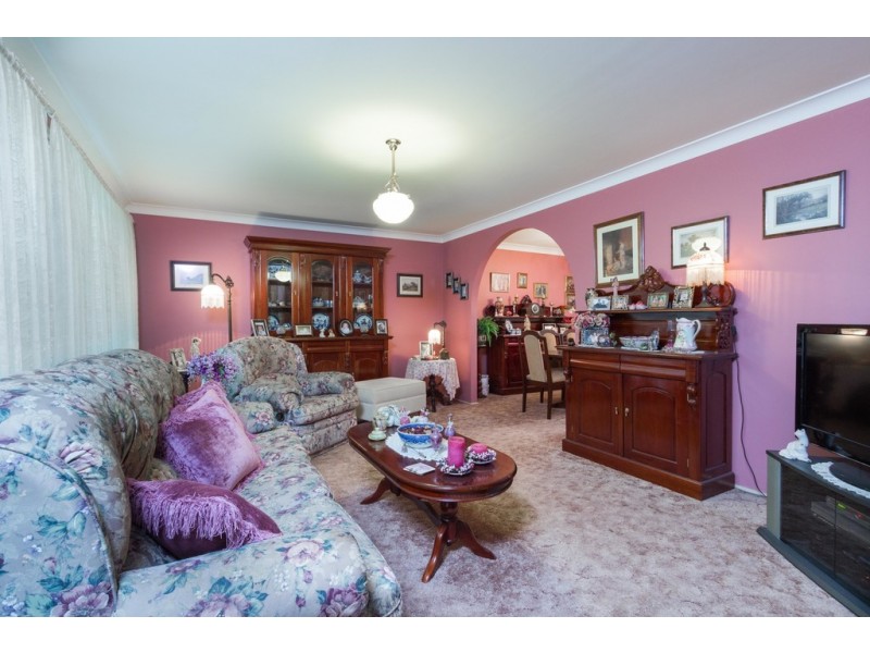 6 Farley Pl, Londonderry NSW 2753