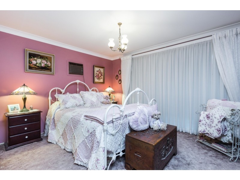 6 Farley Pl, Londonderry NSW 2753