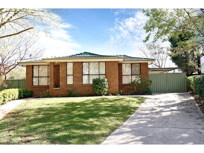 6 Segenhoe Place, Richmond NSW 2753