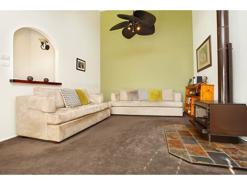 2 Raymond Street, Freemans Reach NSW 2756