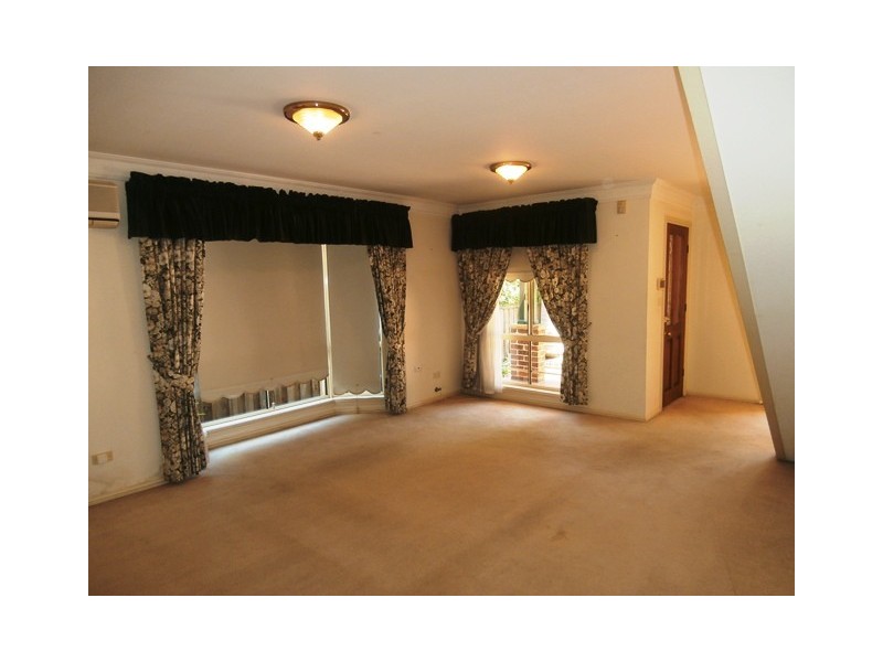 10a Honiton Ave, Carlingford NSW 2118