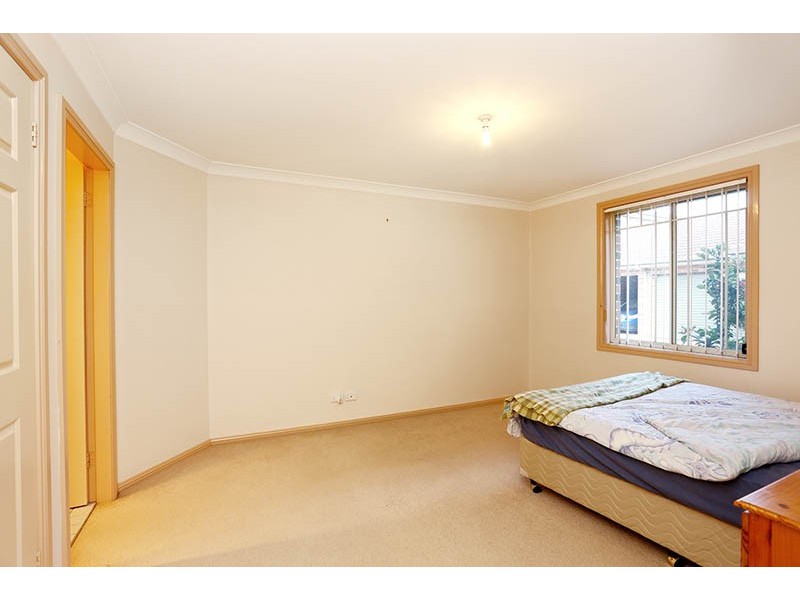 8/176 March street, Richmond NSW 2753