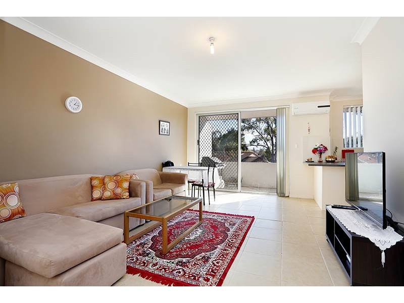8/102 Windsor Street, Richmond NSW 2753