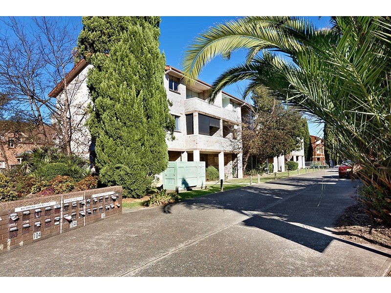 8/102 Windsor Street, Richmond NSW 2753