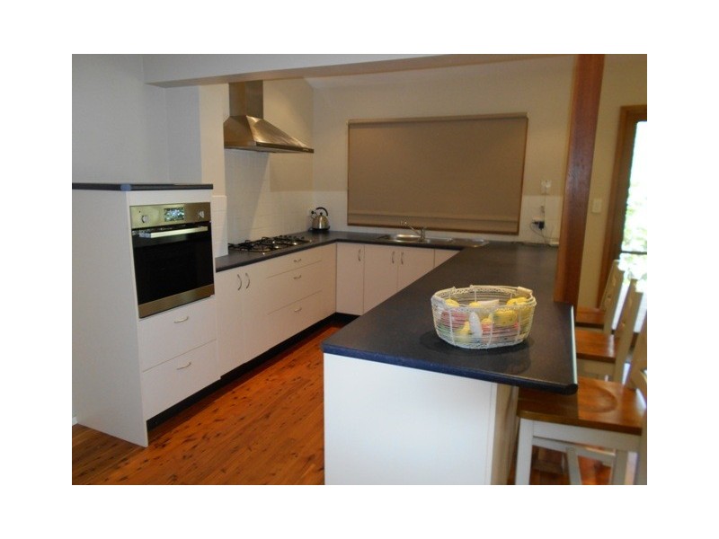 15 Stanley Avenue, Kurrajong Heights NSW 2758