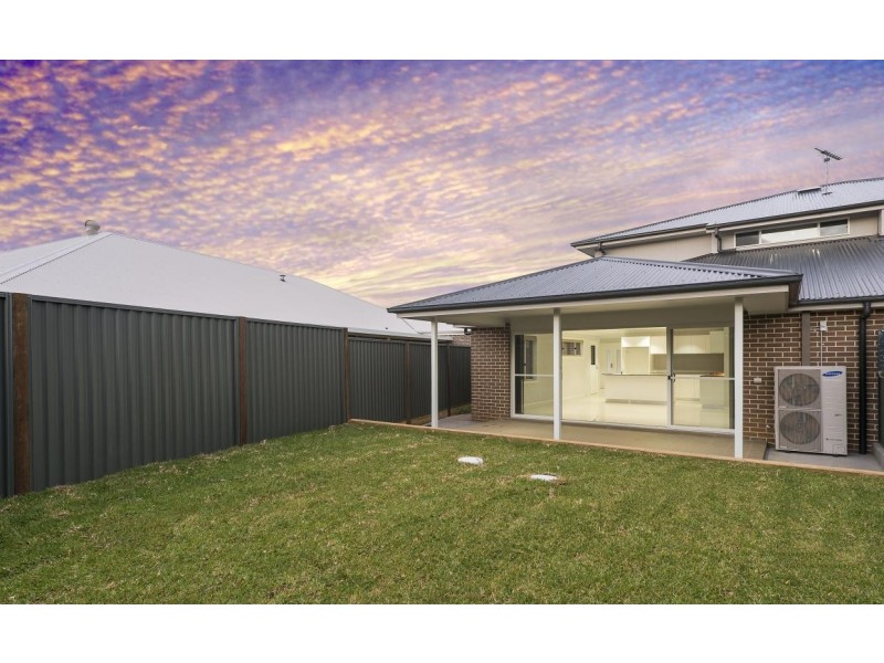 12A Swift Parrot Close, Kellyville NSW 2155