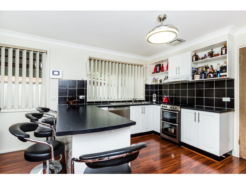 6 Bradley Rd, South Windsor NSW 2756