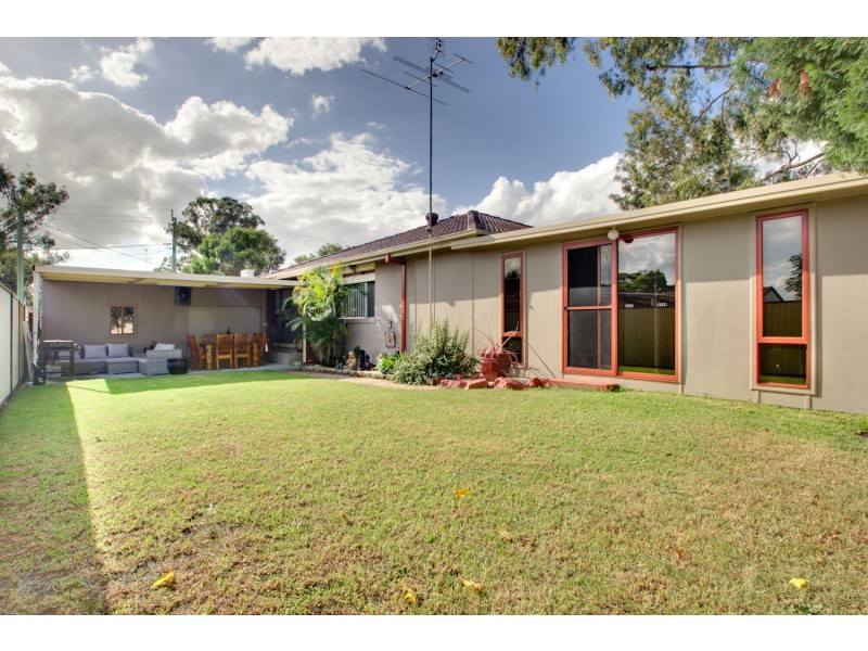 6 Bradley Rd, South Windsor NSW 2756