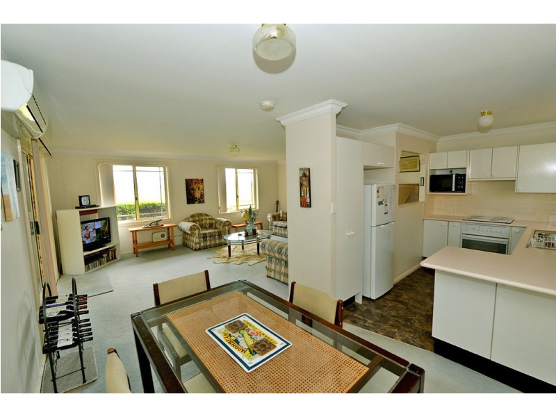 4/3 Evans Cres, Richmond NSW 2753