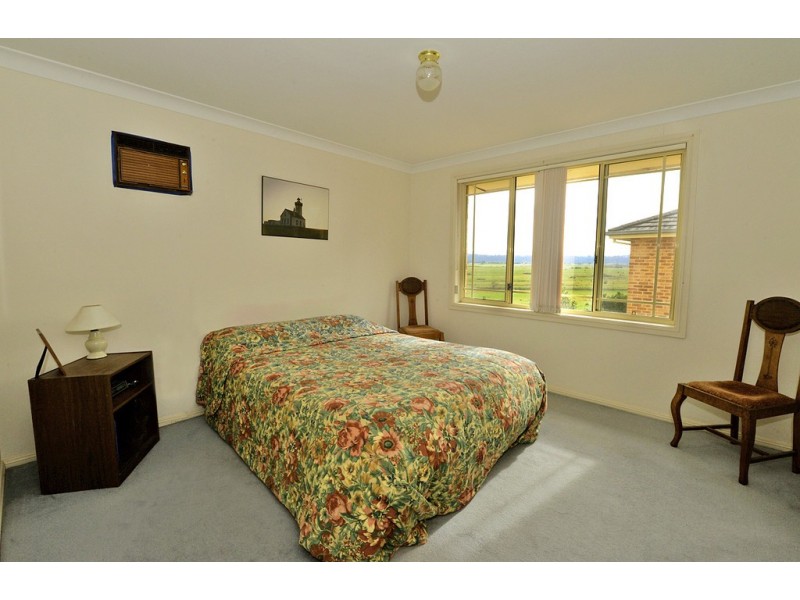 4/3 Evans Cres, Richmond NSW 2753