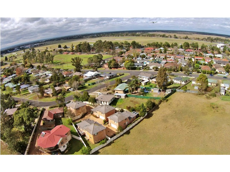 4/3 Evans Cres, Richmond NSW 2753