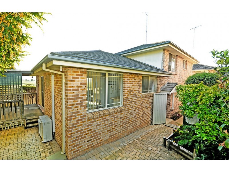 4/3 Evans Cres, Richmond NSW 2753