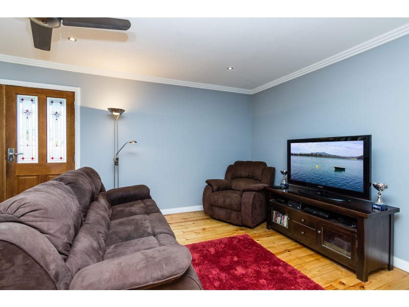 61 Luttrell St, Richmond NSW 2753