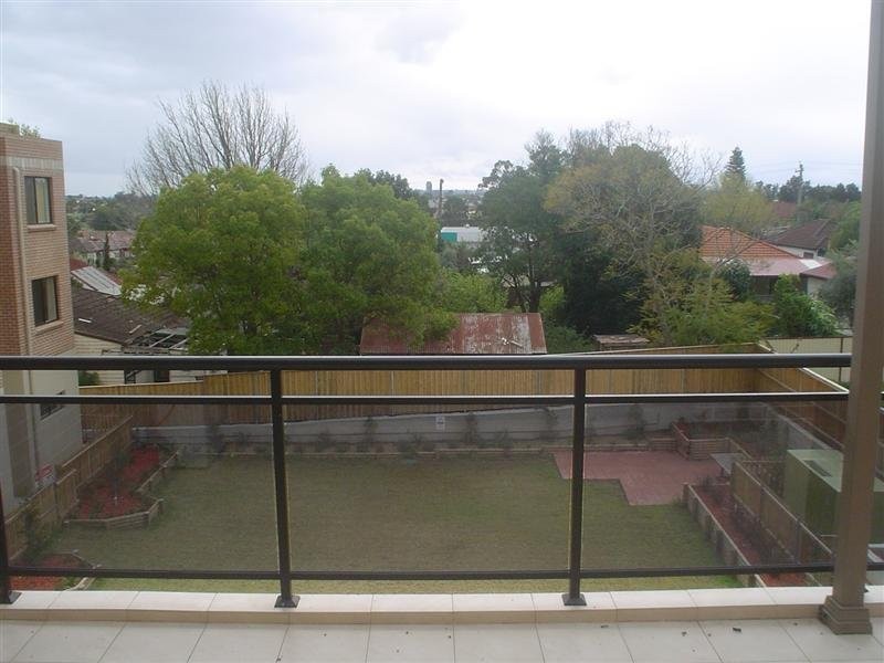 20/39 Earl street, Merrylands NSW 2160