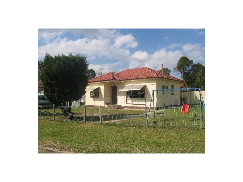 7 Vairys Crescent, Merrylands NSW 2160