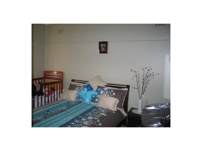 7 Vairys Crescent, Merrylands NSW 2160