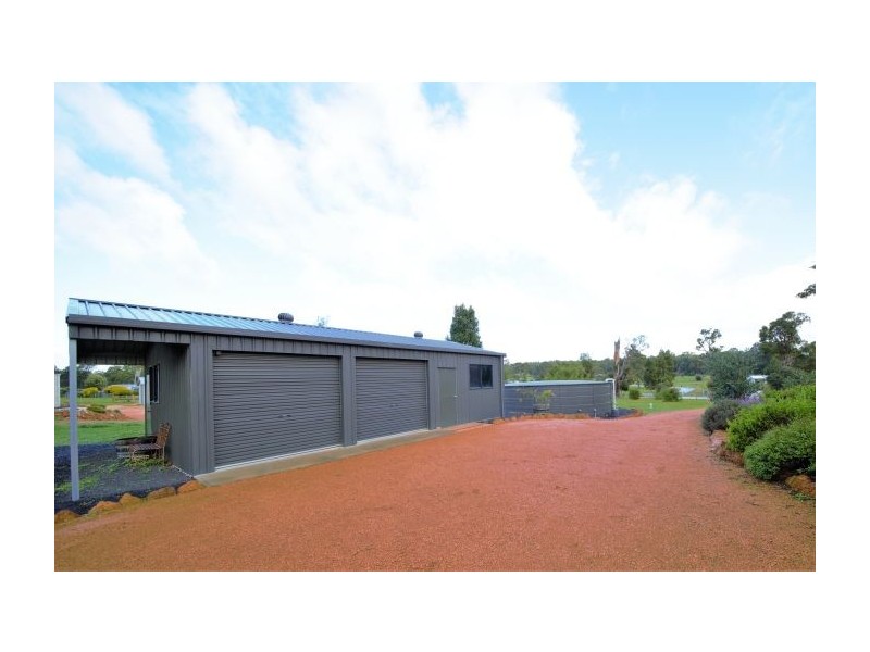 46 Valley Way, Nannup WA 6275