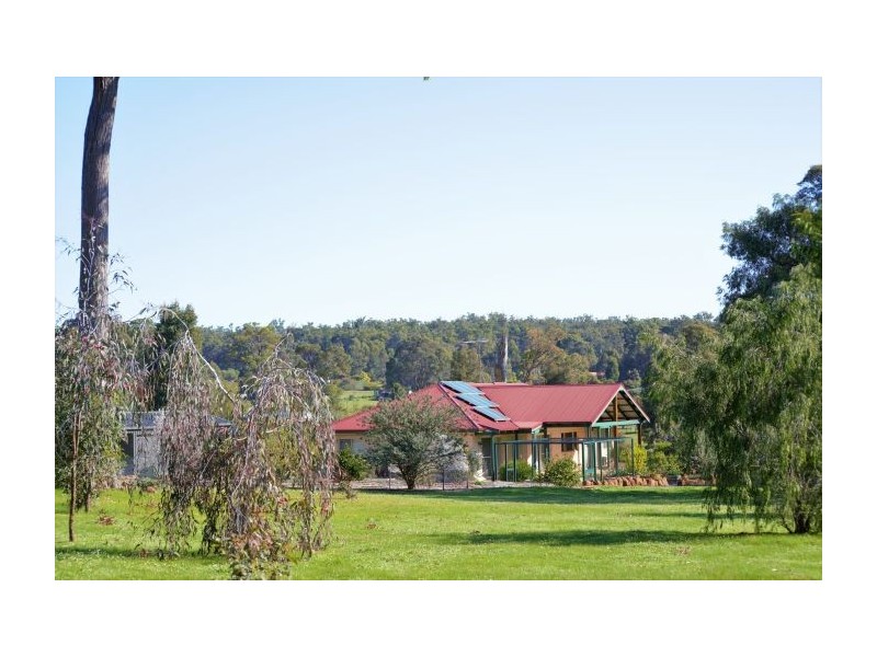 46 Valley Way, Nannup WA 6275
