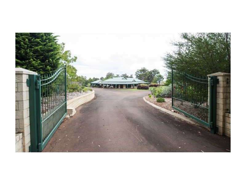 41 Manjin Drive, Manjimup WA 6258