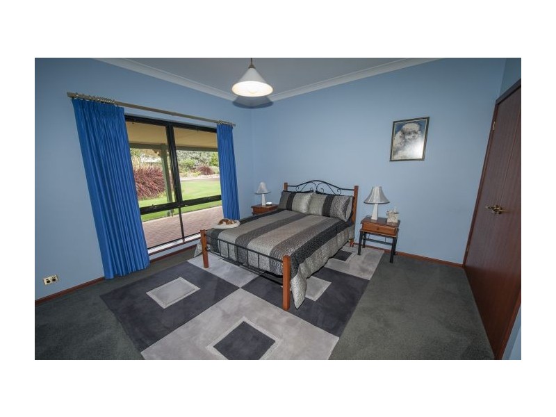 41 Manjin Drive, Manjimup WA 6258