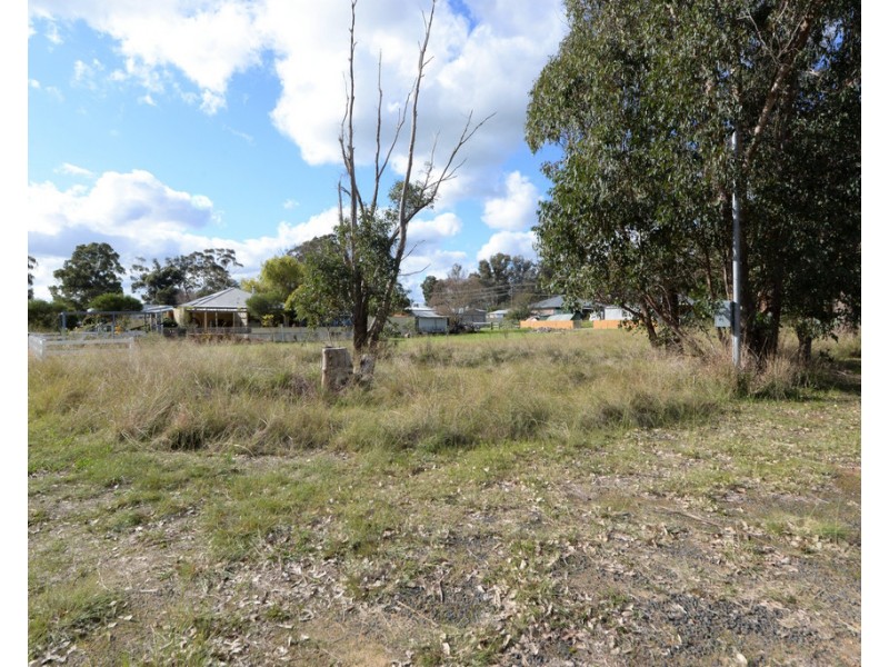 11 Wilson Street, Nannup WA 6275