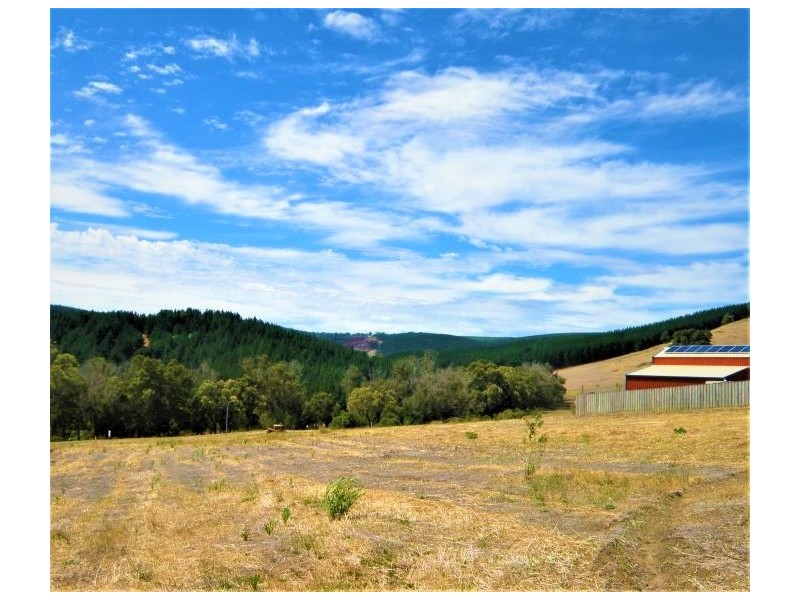 23 Hitchcock Drive, Nannup WA 6275