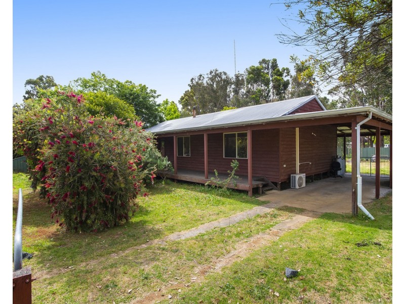 2 Kearney St, Nannup WA 6275