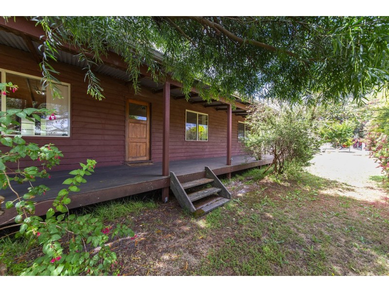 2 Kearney St, Nannup WA 6275